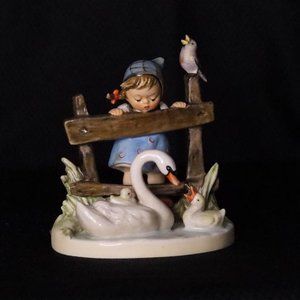 Girl w/ Swans - Vintage Hummel